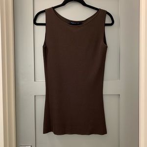 Ron Leal brown tank top